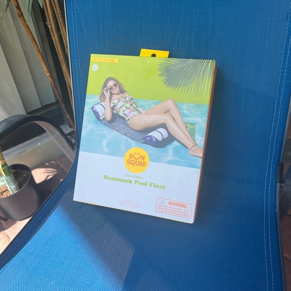 🌞 Sun Squad Inflatable Hammock Pool Float – Relax in Style! (New in box) - Picture 6 of 13